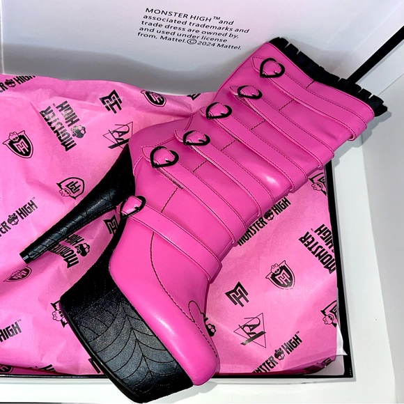 Draculaura hot pink Haunt Couture stiletto heels YRU strange cult shoes sz 11 - Picture 2 of 8